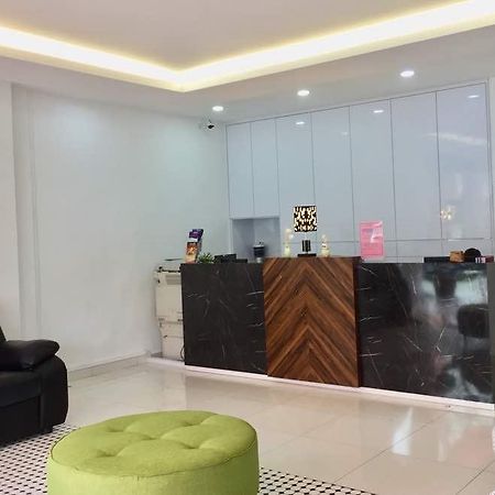 Ciq Hotel Sdn Bhd Johor Bahru Kültér fotó